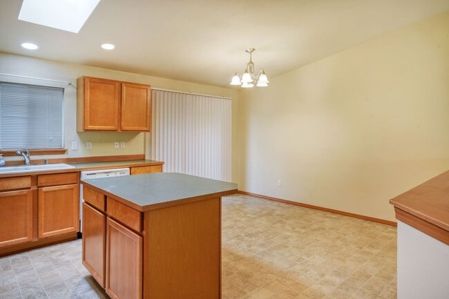 Photo - 4BR Split Level