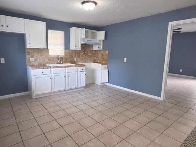 Photo - 6515 Linden St