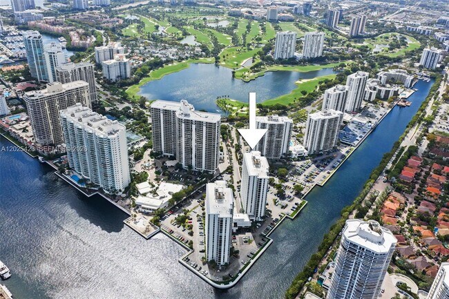 Photo - 20505 E Country Club Dr Unit 1231