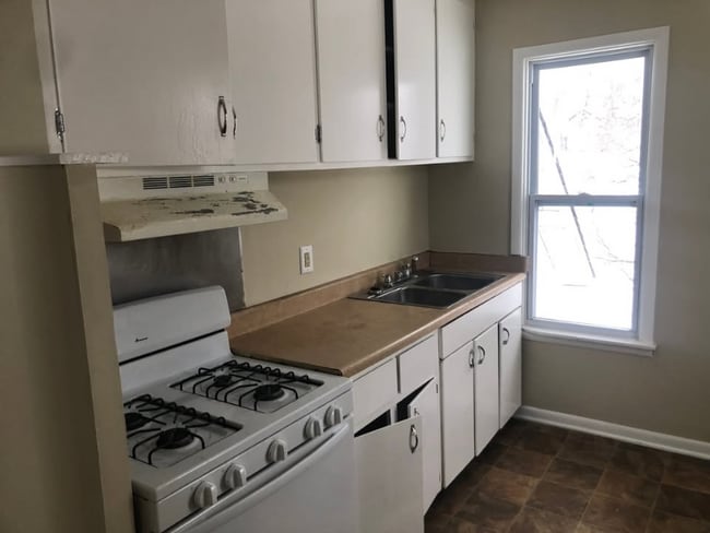 Photo - 1304 Forbes St Unit 2