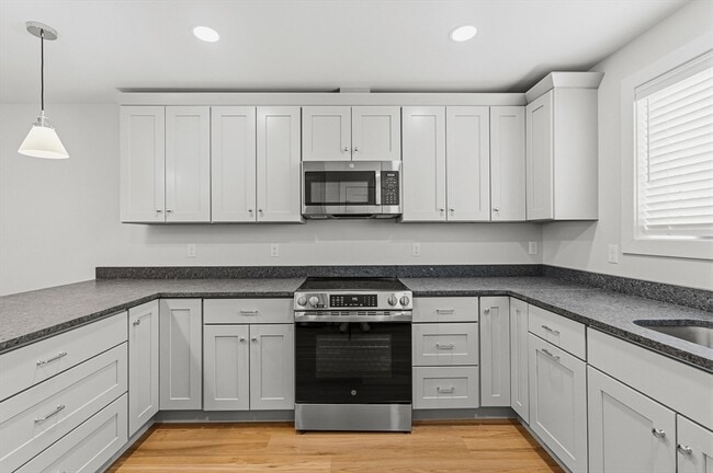 2492 S Main St