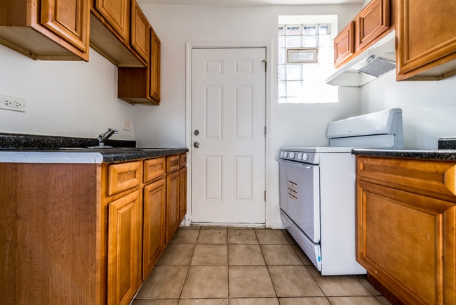 Photo - 7701 S Stewart Ave