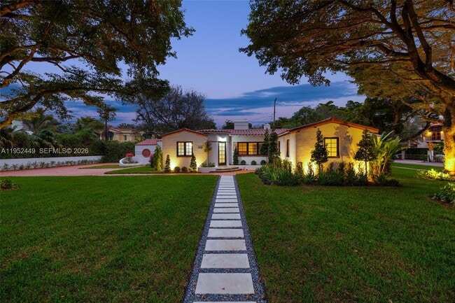 Photo - 3519 Toledo St