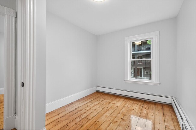 Photo - 114 Woodstock St Unit 2