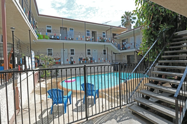 Photo - Chateau 8924 Van Nuys Apartments, LLC