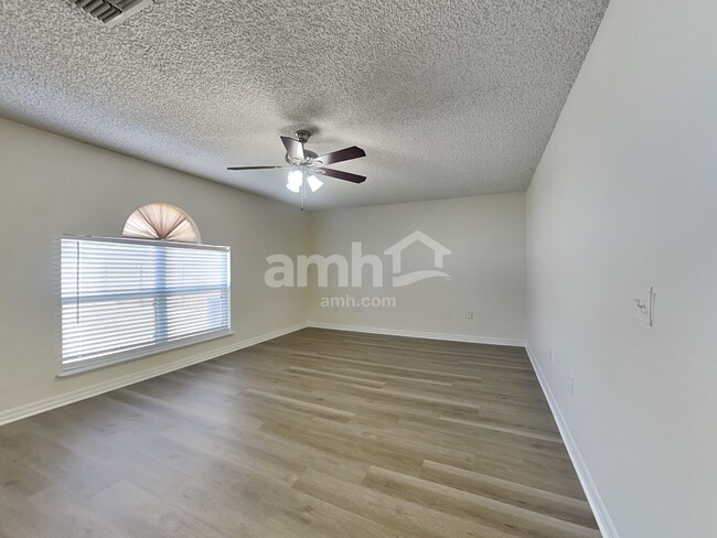 Photo - 4618 Newbourne Way