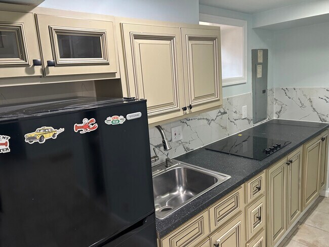 Photo - 5313 Flanders Ave