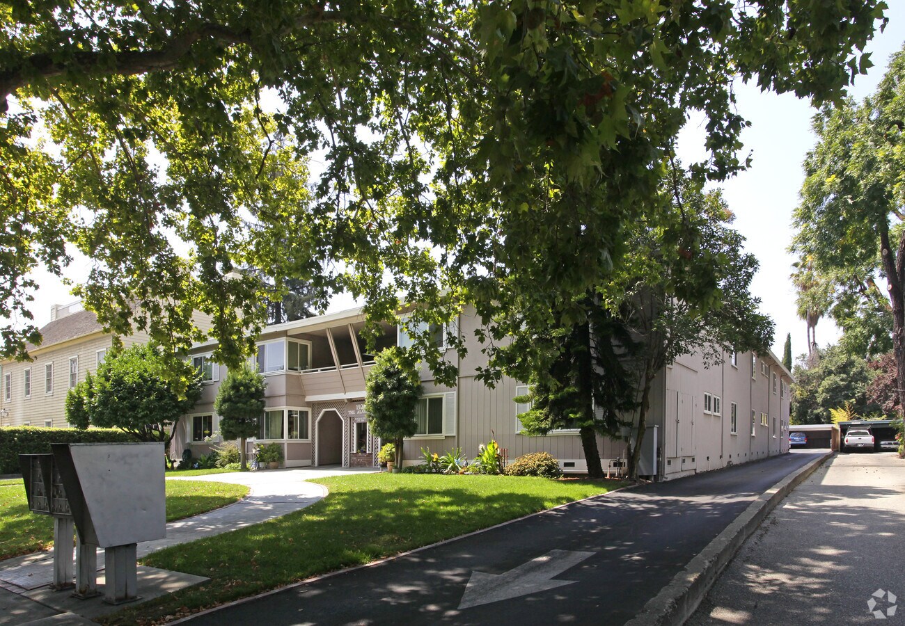 Photo - Capri Apartments