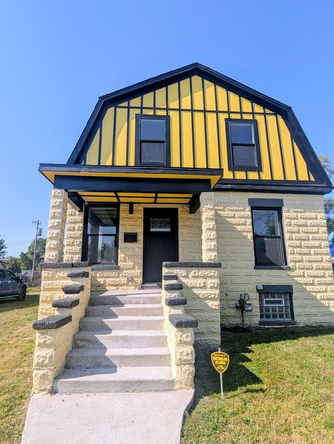 Photo - 7377 Melrose St