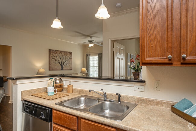 2BR, 2BA - 1,164SF