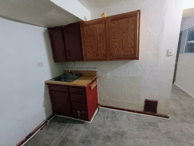 Photo - 9 Nutt Ave Unit 4