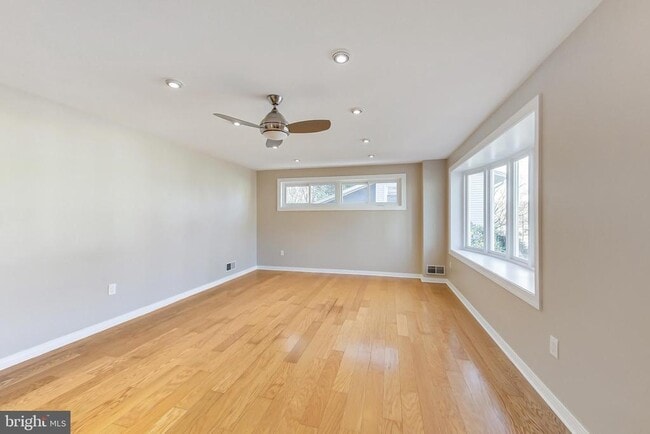 Photo - 11407 Woodson Ave