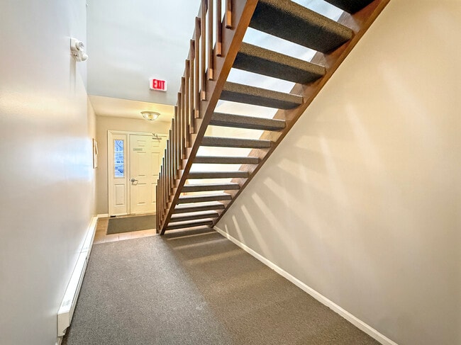 Photo - 1206 Ballantrae Pl Unit B