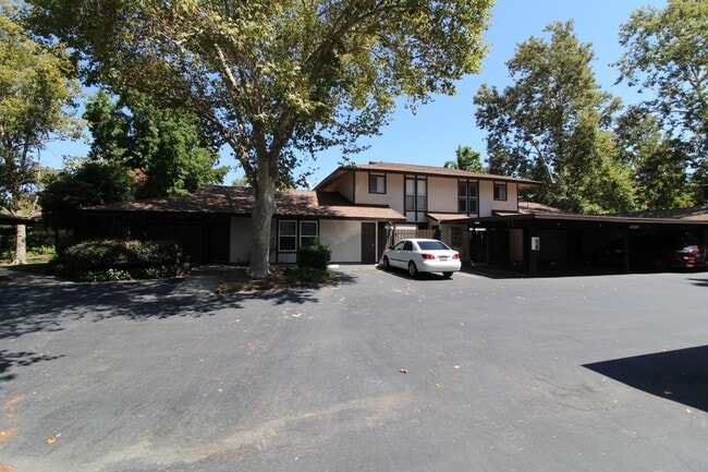 Building Photo - Concord 3 bedroom 2 bath condo updated bat... Unit A