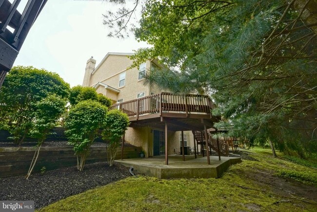 Photo - 16 Buckingham Pl