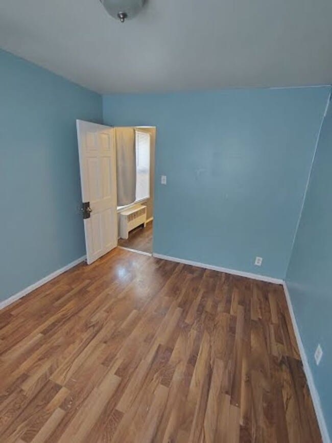 Building Photo - 508 W Maple St Unit 2