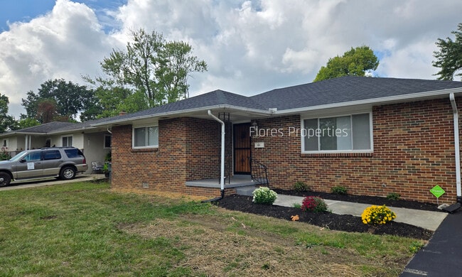 Photo - 1275 Geers Ave