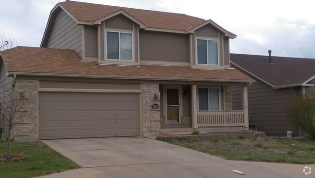 Building Photo - Light airy two story minutes from Fort Carson Rental