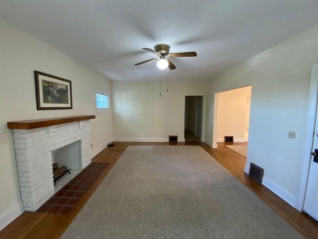 Photo - 1741 Middlehurst Rd Unit 2