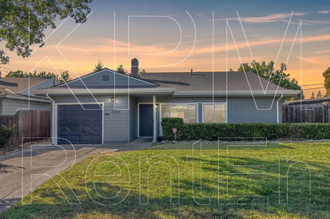 Photo - 1545 Douglas Rd House