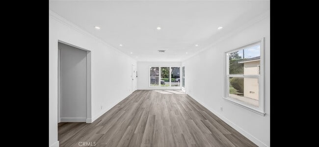 Photo - 637 W Fernfield Dr