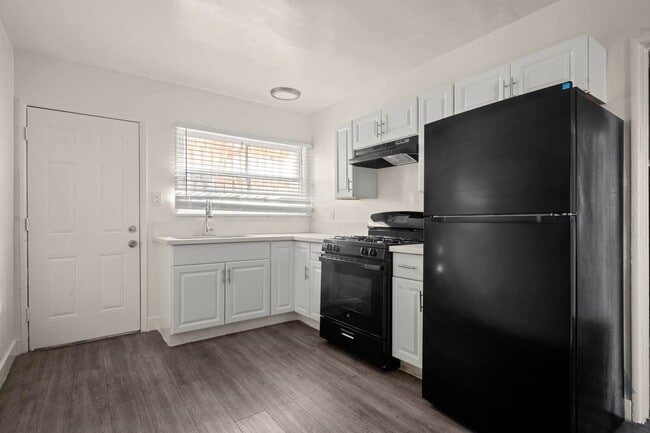 Building Photo - 4108 Palmwood Dr Unit 4a