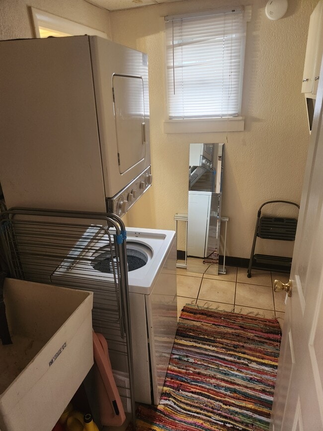 In Unit Washer and Dryer - 134 S 25th St Unidad 1st floor