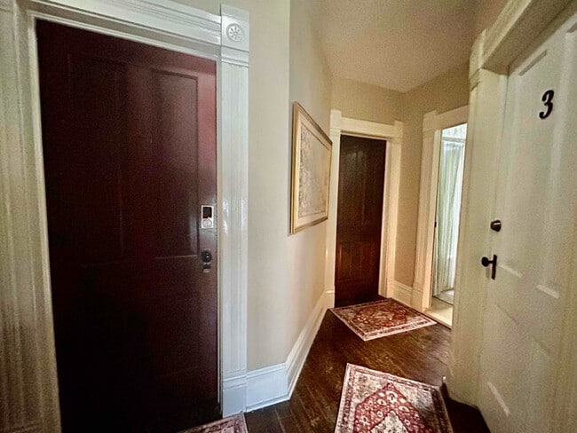 Photo - 425 S Washington St