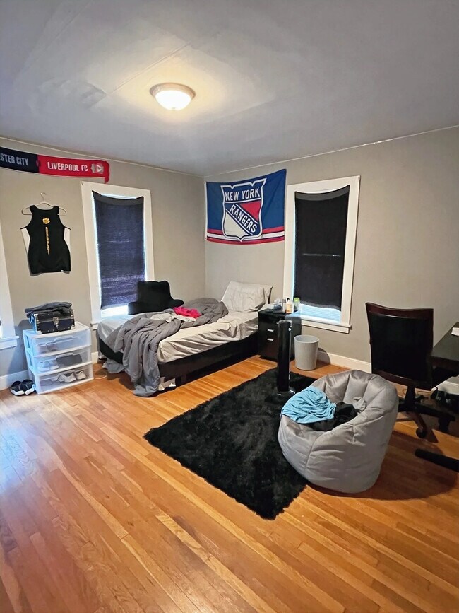 Photo - 96 Chapin St