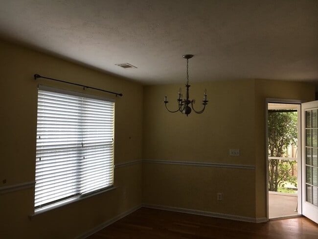 Photo - 109 Marigold Dr