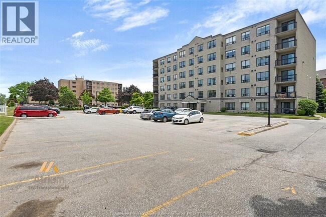Photo - 1885 Normandy St Unit 305