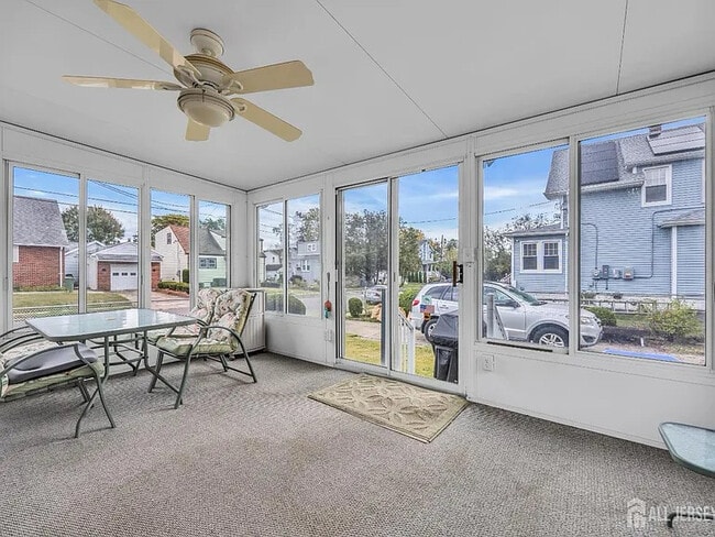 Photo - 143 Safran Ave