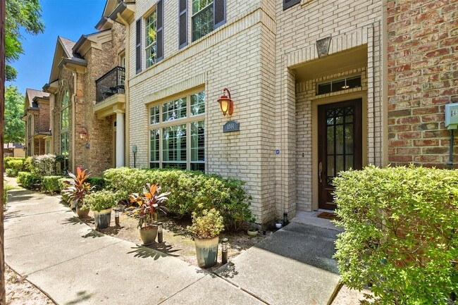 Building Photo - 1044 Memorial Village Dr