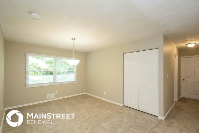 Photo - 6207 Newberry Ln