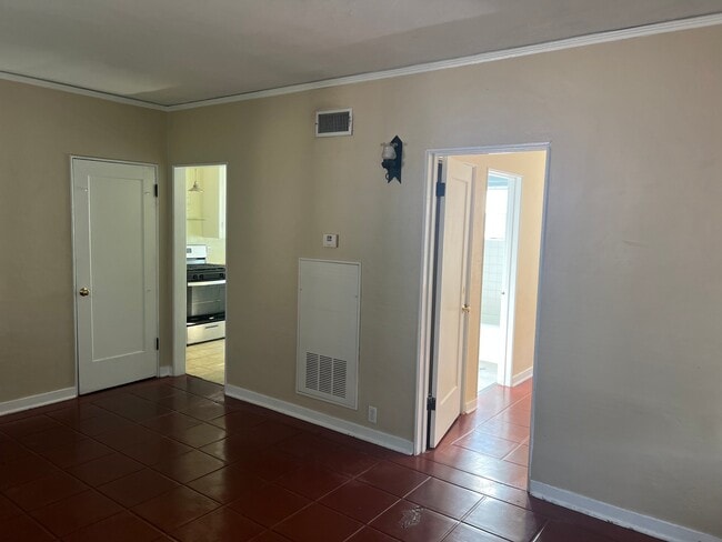 Photo - 27 E University Blvd Unit 29