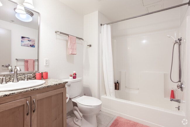 5BR, 3BA - 1109SF - Wesley House