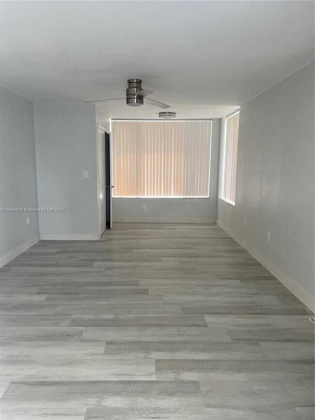 Photo - 2871 N Oakland Forest Dr Unit 102