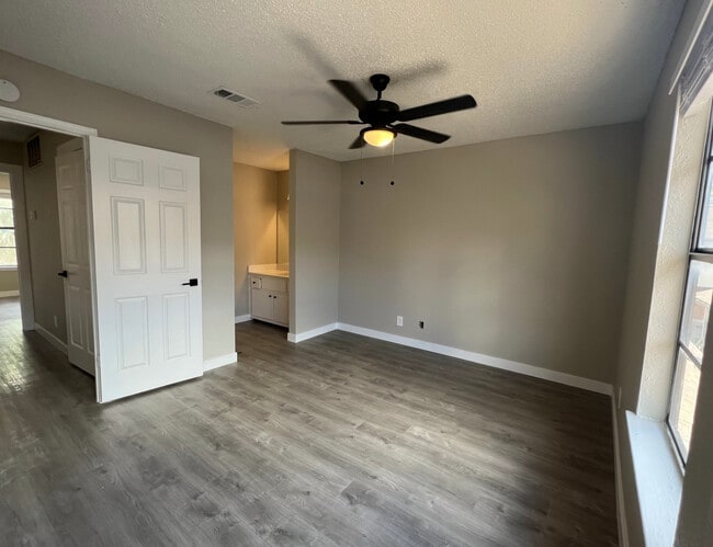 Photo - iConic Windsor Park