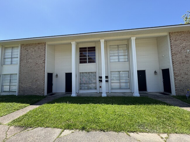 2630 Kelli Dr
