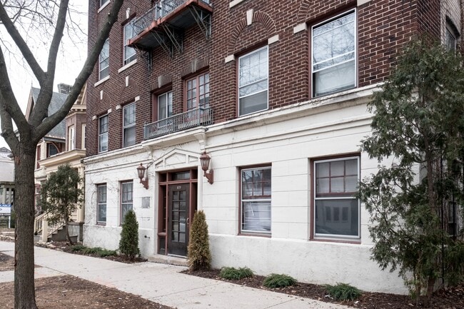 829 N. Cass