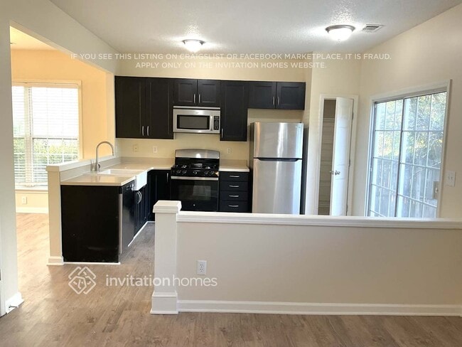 Photo - 1615 Heyford Cir NW