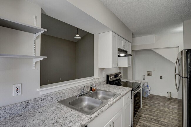 Photo - 144 Charter Dr