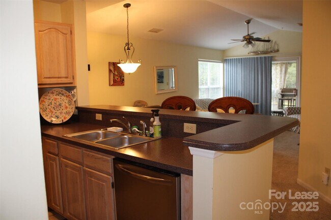 Photo - 763 Southwest Dr