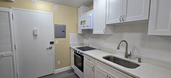 Photo - 44 Washington St Unidad 213