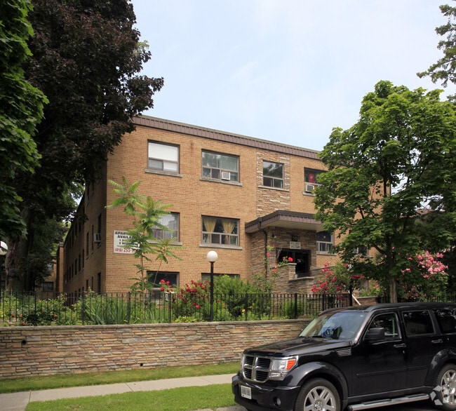 Primary Photo - 90-92 James St