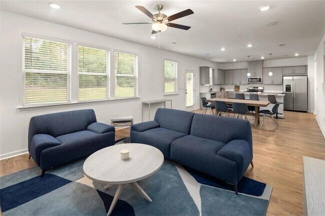 Photo - 1610 Wellston Dr