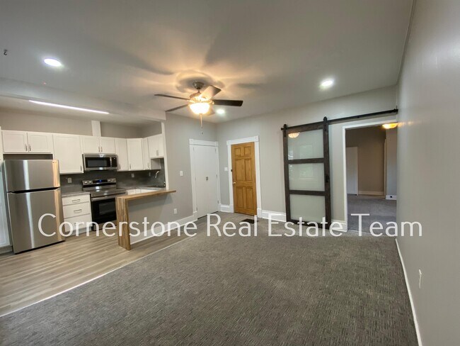 Photo - 2406 W Kiowa St