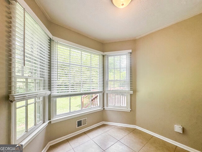 561 Chatham Trail