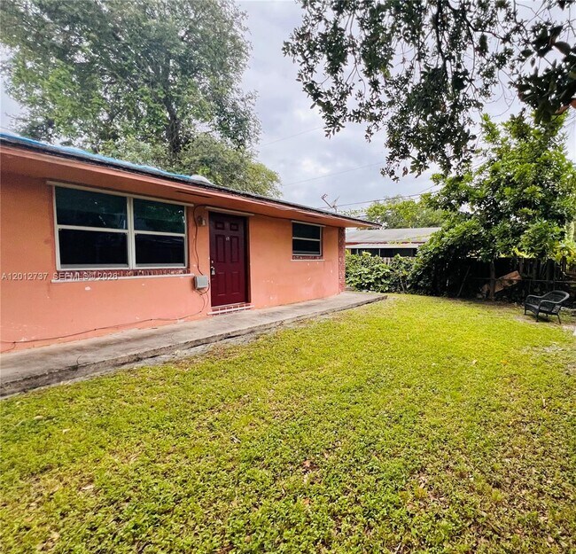 Photo - 6143 SW 33rd St Unidad B