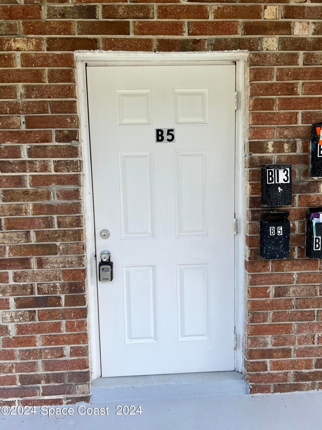 Photo - 190 E Olmstead Dr Unit B5